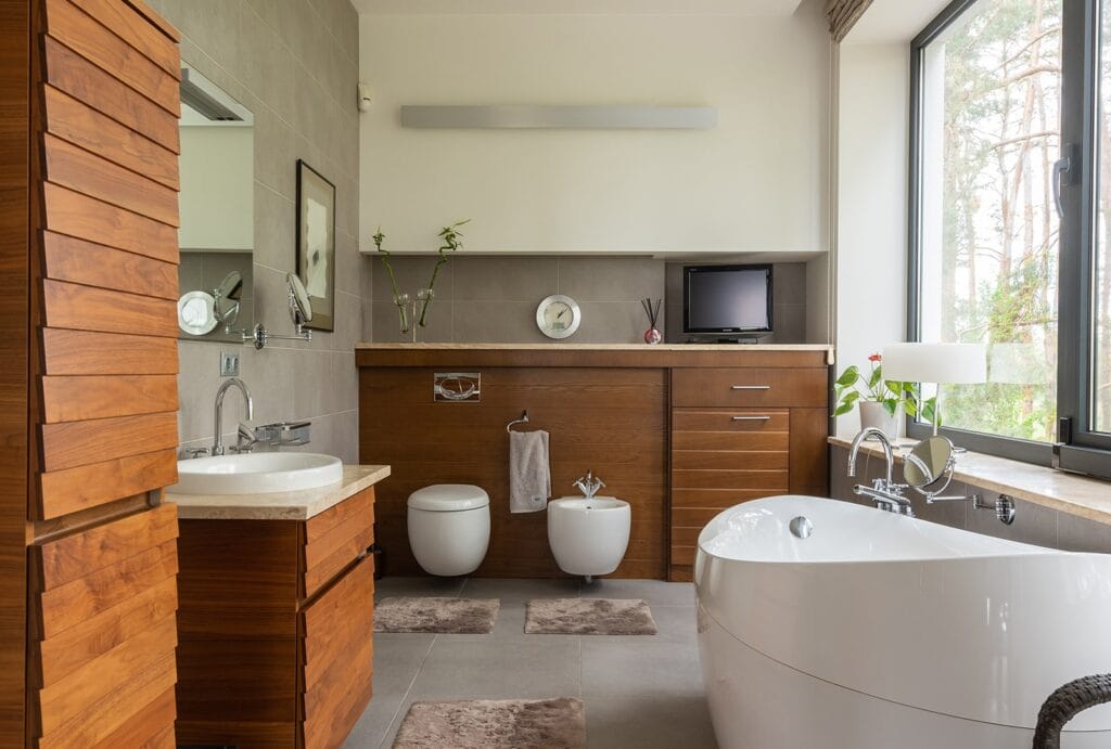 619c39963d8afdbc4056c93f Slippery Bath tips TN min