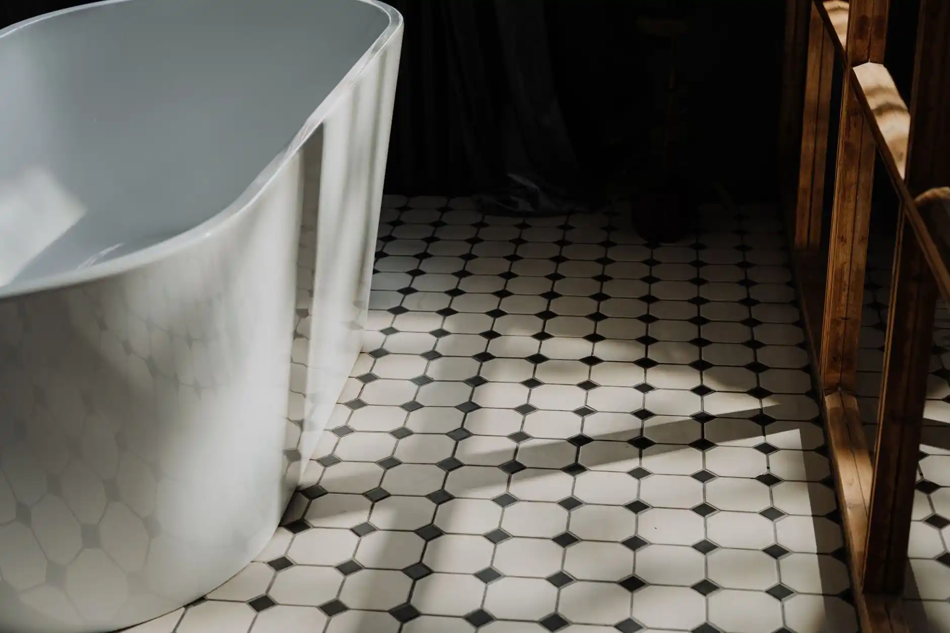 Popular Tile Patterns for Bathroom Remodels: Classic Layouts and New Favorites