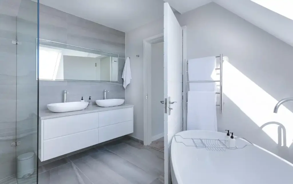 Sources for Waterproof and Durable Bathroom Flooring Options That Hold Up Over Time