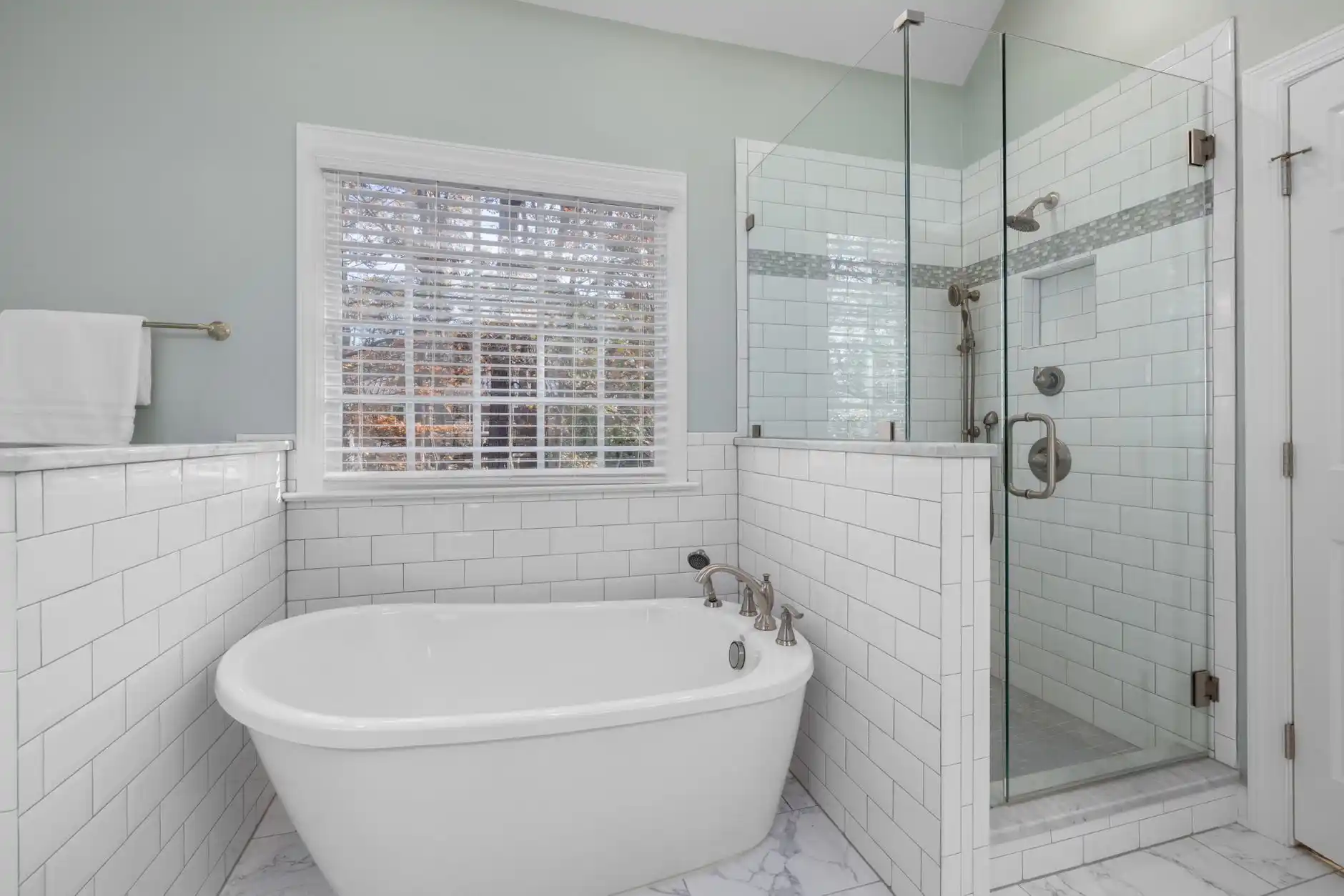 How Much Does It Cost to Convert a Tub to a Walk-In Shower?