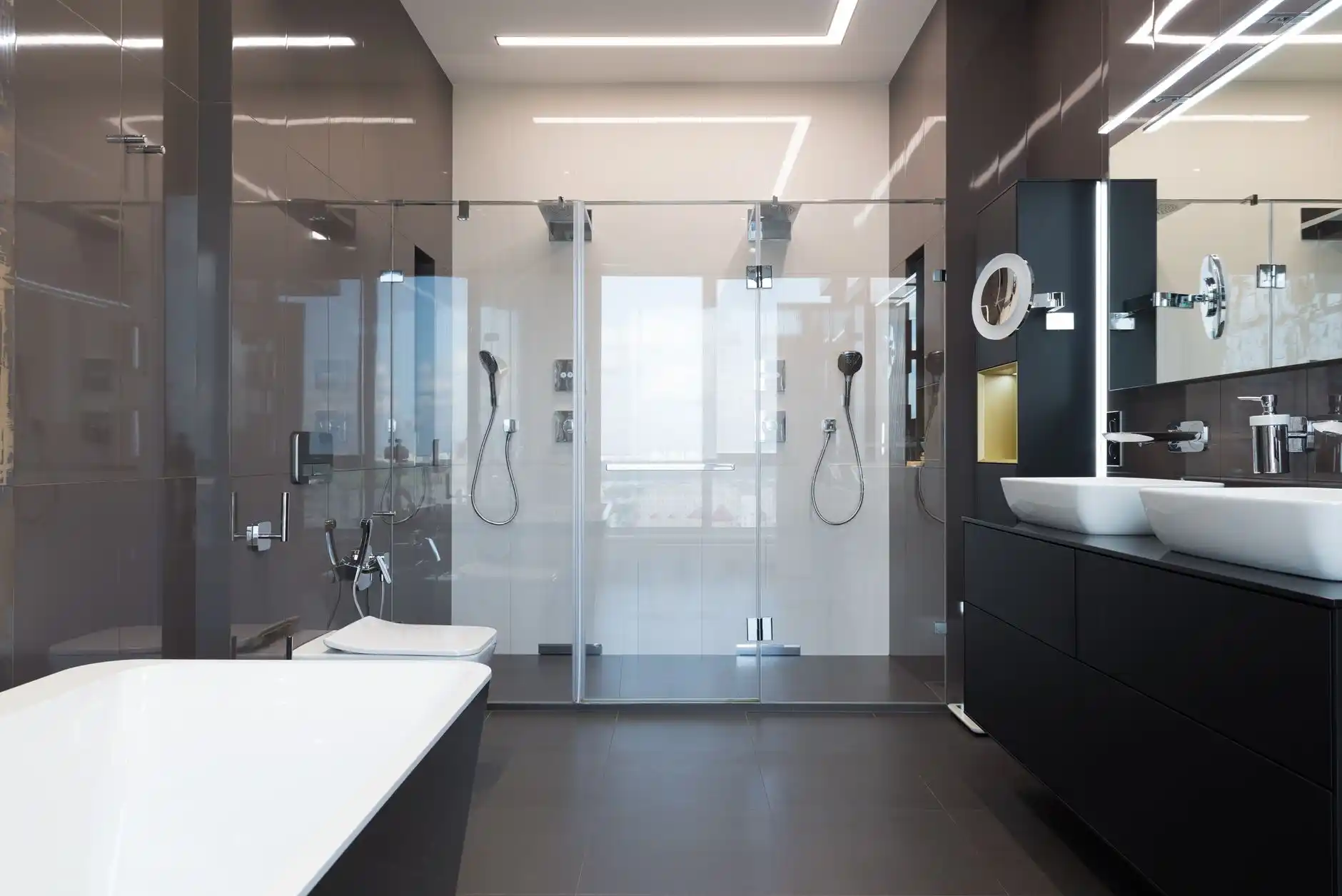 What Makes a Shower Curbless